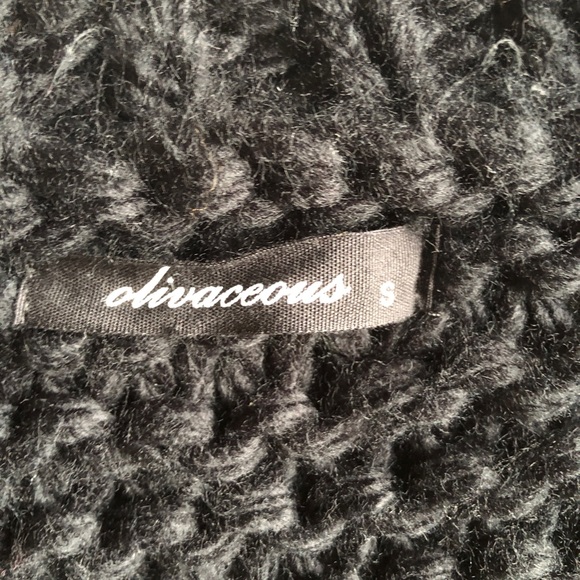 Olivaceous Cardigan Bulk-Knit Sweater. - Picture 6 of 8